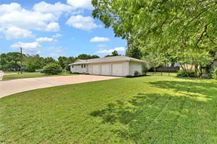 3041 Field St, Haltom City, TX 76117 - Photo 4