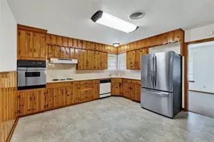 3041 Field St, Haltom City, TX 76117 - Photo 8