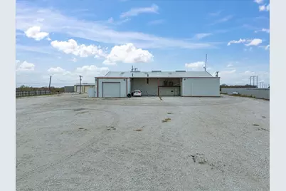707 S Wickham Street, Alvord, TX 76225 - Photo 12