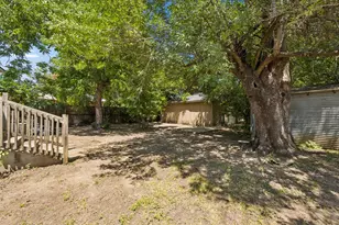 3228 E Perryton Dr, Dallas, TX 75224 - Photo 20