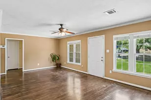 3228 E Perryton Dr, Dallas, TX 75224 - Photo 4