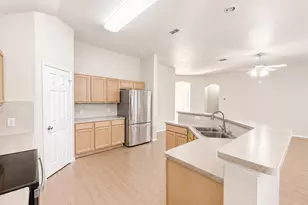 1759 Ridgemar Dr, Grand Prairie, TX 75051 - Photo 6