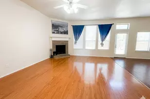 1759 Ridgemar Dr, Grand Prairie, TX 75051 - Photo 4