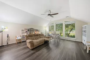 1905 Lakeway Dr, Rowlett, TX 75088 - Photo 18