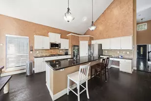 1905 Lakeway Dr, Rowlett, TX 75088 - Photo 4