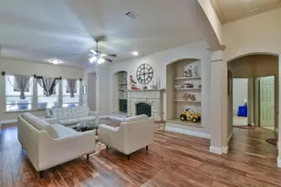 2705 Fox Creek Trail, Arlington, TX 76017 - Photo 4