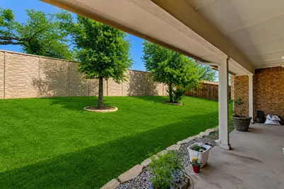 2705 Fox Creek Trail, Arlington, TX 76017 - Photo 24