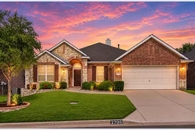 2705 Fox Creek Trail, Arlington, TX 76017 - Photo 2