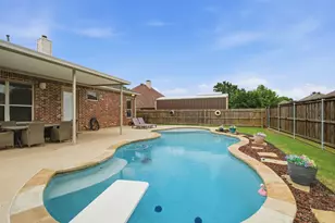 603 Cedar Dr, Pilot Point, TX 76258 - Photo 2