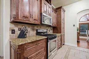 603 Cedar Dr, Pilot Point, TX 76258 - Photo 6