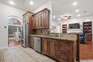 603 Cedar Dr, Pilot Point, TX 76258 - Photo 4