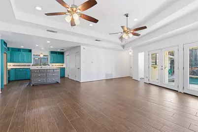 2201 Mistletoe Boulevard, Fort Worth, TX 76110 - Photo 22