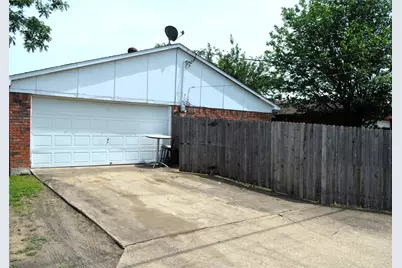 9615 Sophora Circle, Dallas, TX 75249 - Photo 12