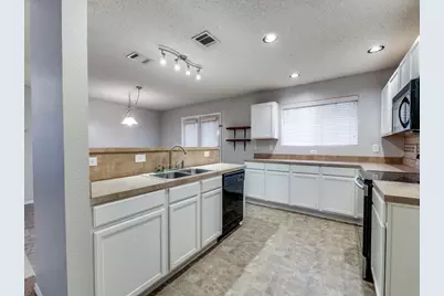 632 Condor Trail, Saginaw, TX 76131 - Photo 10