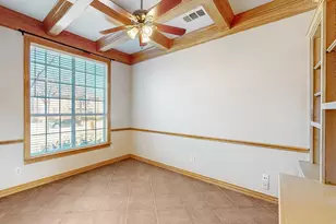 7520 Sweetgum Dr, Irving, TX 75063 - Photo 10