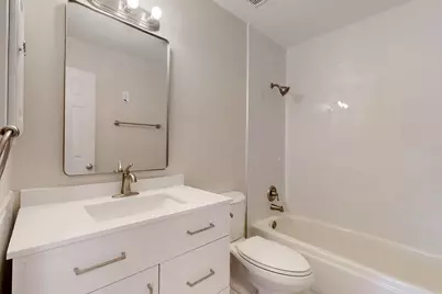 7520 Sweetgum Drive, Irving, TX 75063 - Photo 34