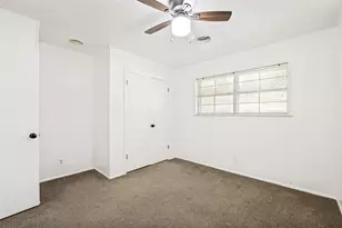 19 Shadowood Ln, Gainesville, TX 76240 - Photo 10
