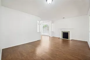 19 Shadowood Ln, Gainesville, TX 76240 - Photo 2
