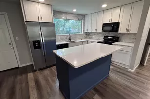 520 King St, Burleson, TX 76028 - Photo 14