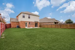 1208 Boxwood Dr, Crowley, TX 76036 - Photo 12