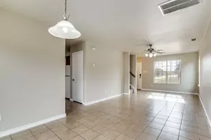 1208 Boxwood Dr, Crowley, TX 76036 - Photo 2