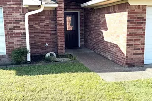 4303 Dugger Dr, Bellmead, TX 76705 - Photo 2