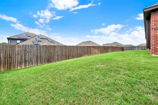 2413 Turning Leaf Ln, Midlothian, TX 76065 - Photo 34