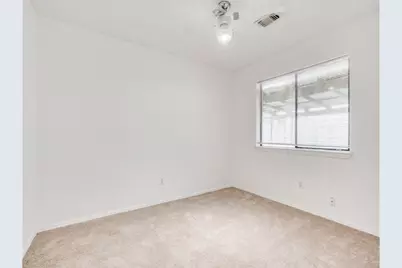 6501 Topaz Drive, Arlington, TX 76001 - Photo 8