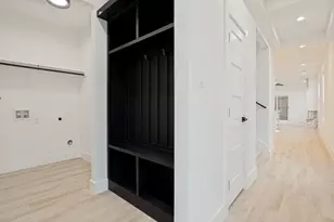 423 N Moore St, Dallas, TX 75203 - Photo 2