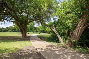 1405 Faringdon Dr, Plano, TX 75075 - Photo 32