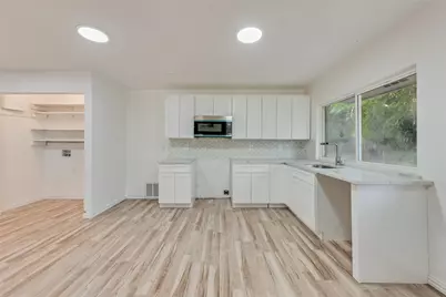 2103 Highbury Road, Carrollton, TX 75007 - Photo 6