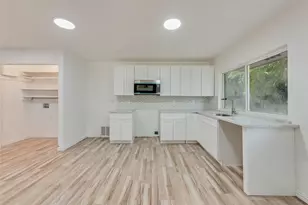 2103 Highbury Rd, Carrollton, TX 75007 - Photo 6