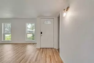 2103 Highbury Rd, Carrollton, TX 75007 - Photo 2