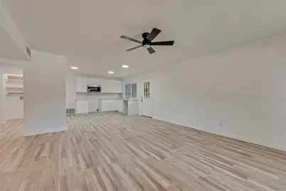 2103 Highbury Road, Carrollton, TX 75007 - Photo 4