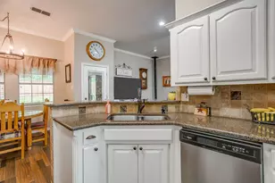 117 Countryside Ct, Weatherford, TX 76087 - Photo 12