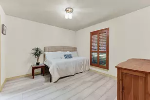 100 St Emelion Ct, Irving, TX 75038 - Photo 14