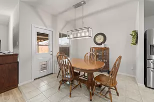 806 Peighton Ct, Cleburne, TX 76033 - Photo 16