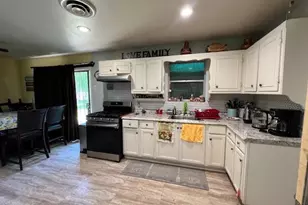 155 Chateau Dr, Fort Worth, TX 76134 - Photo 4