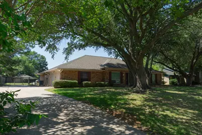 1700 Wimbleton Drive, Bedford, TX 76021 - Photo 4