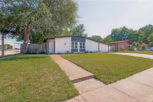 2122 Marilyn Ln, Arlington, TX 76010 - Photo 2