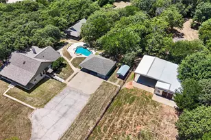 6500 Lusk Branch Ct, Granbury, TX 76049 - Photo 2