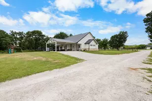 137 Co Rd 3351, Paradise, TX 76073 - Photo 34