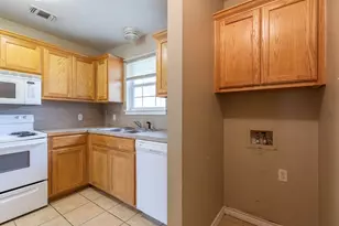 138 Nolan, Tye, TX 79563 - Photo 2