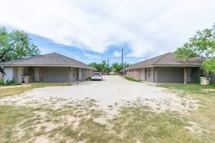 138 Nolan, Tye, TX 79563 - Photo 16