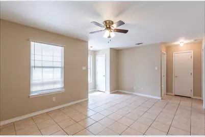 138 Nolan #B, Tye, TX 79563 - Photo 6