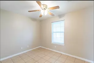 138 Nolan, Tye, TX 79563 - Photo 10