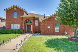 5711 Homestead Rd, Arlington, TX 76017 - Photo 2