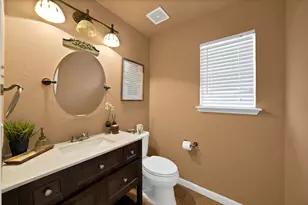 2827 Grandview Dr, Grand Prairie, TX 75052 - Photo 18