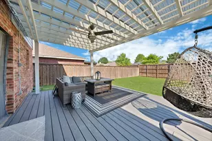 2827 Grandview Dr, Grand Prairie, TX 75052 - Photo 30