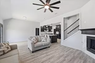 4216 Bridgestone Dr, Fort Worth, TX 76123 - Photo 4
